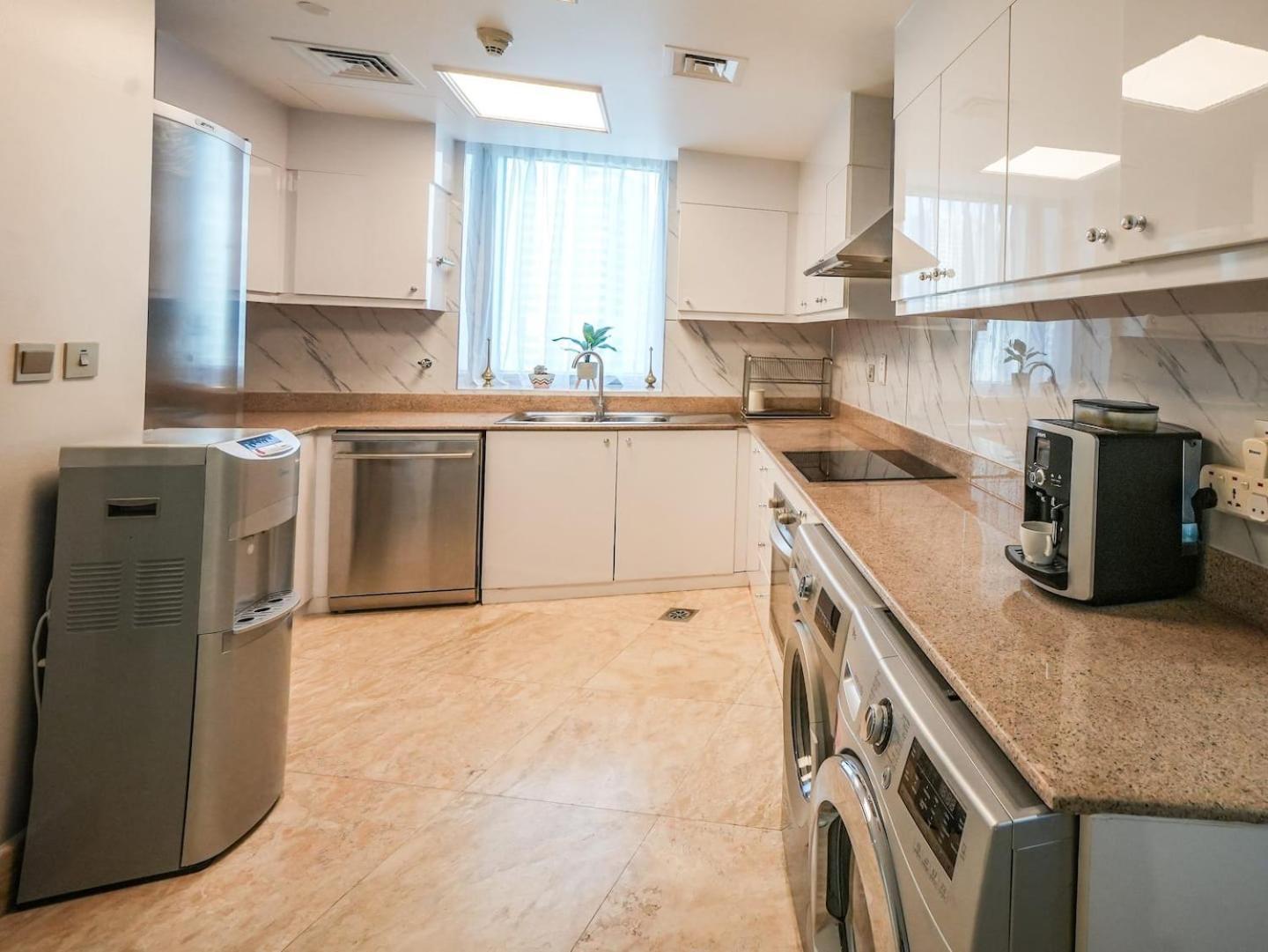 Deluxe 3 Bedroom With Marina & Sea View Dubai Exterior photo